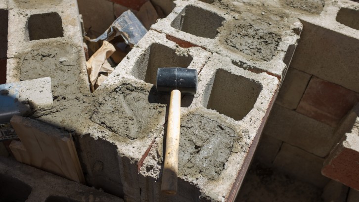 Laying Blocks & Core Filling the Pizza Oven Stand